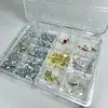 Körömdíszítő mix boxban - strasszkövekkel, gyöngyökkel
