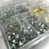 Körömdíszítő mix boxban - strasszkövekkel, gyöngyökkel