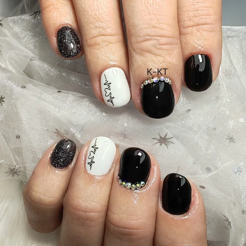 CANNI HEMA FREE UV/LED gél lakk 9ml No.9018 black