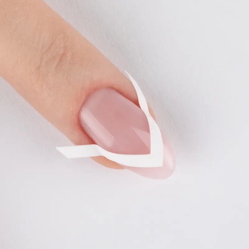 Öntapadó matrica francia köröm készítéséhez - V alakú