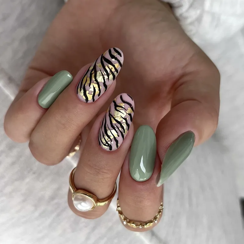 MAKEAR Gel Polish 8ml No.726