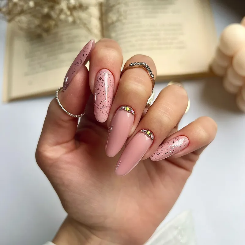 MAKEAR 'Say Yes' Gel Polish 8ml No.618