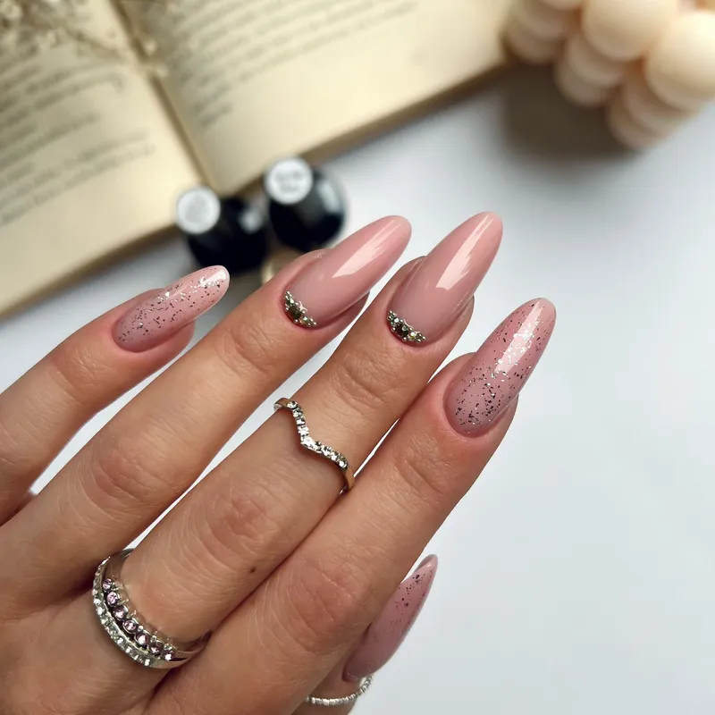 MAKEAR 'Say Yes' Gel Polish 8ml No.618