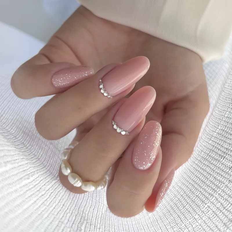 MAKEAR 'Say Yes' Gel Polish 8ml No.618