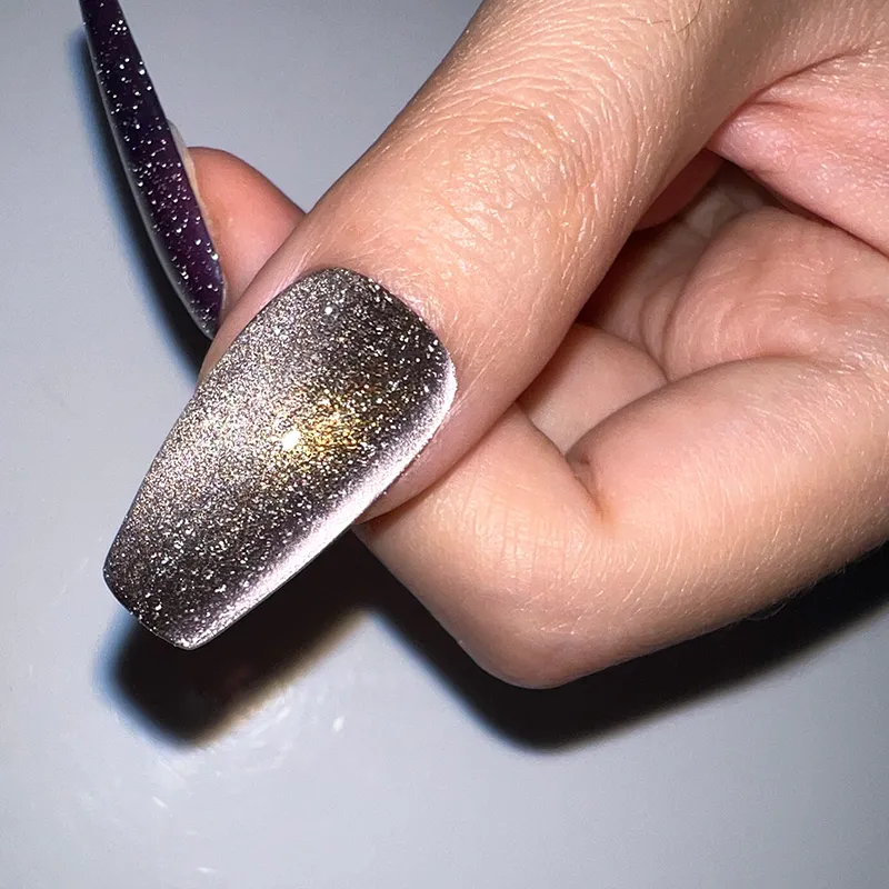 Born Pretty Reflective Moonlight Cat Magnetic UV/LED gél lakk 10 ml - RM05