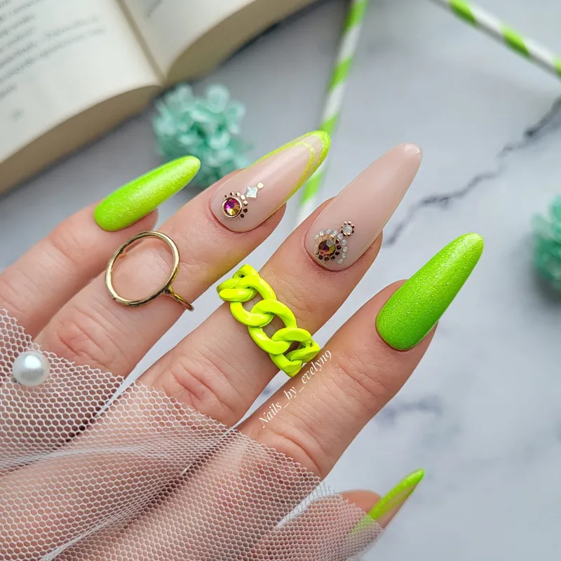 MAKEAR Glitter Neon Gel Polish 8ml No.NG01 Jamaica Neoshine