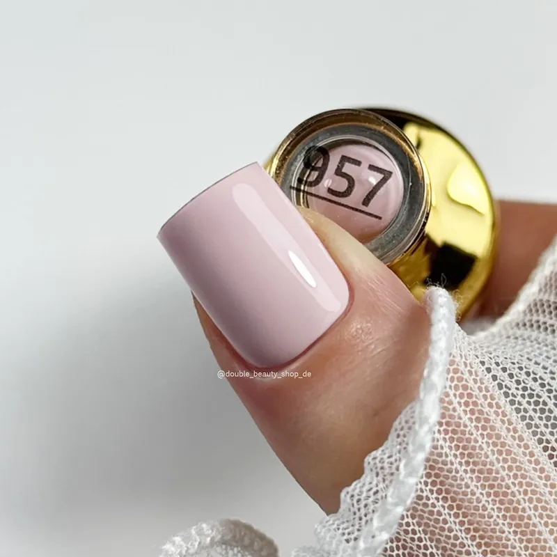 MAKEAR Gel Polish 8ml No.957 Everyday -  Wednesday