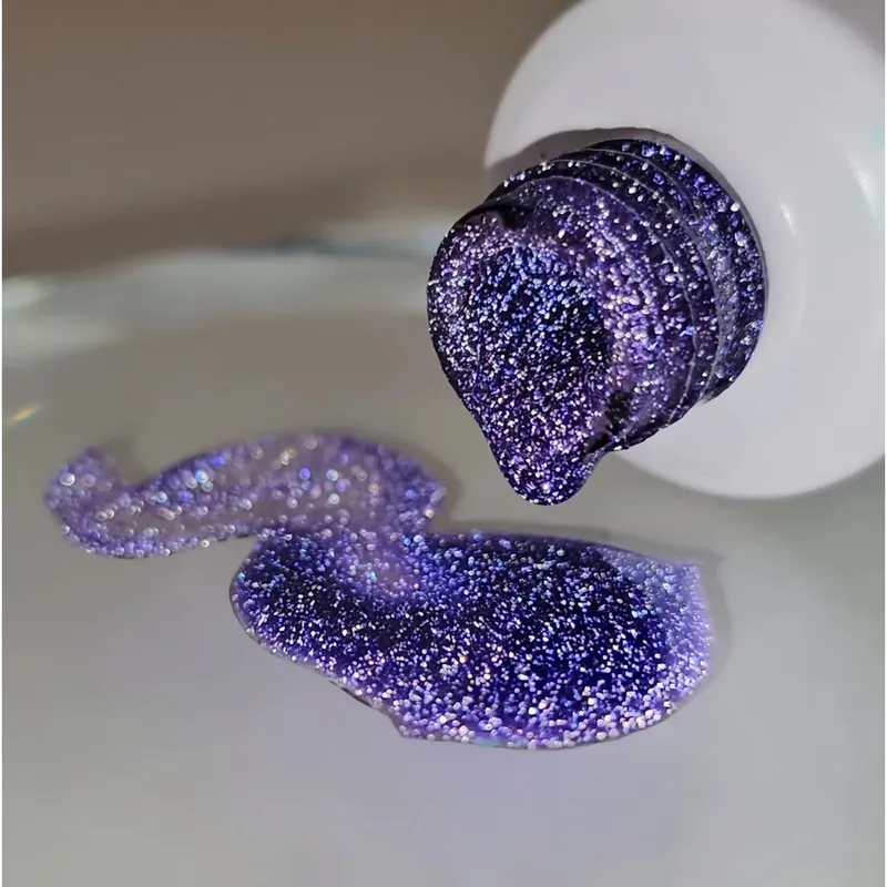 NAILVANA Géllakk - Reflective 024