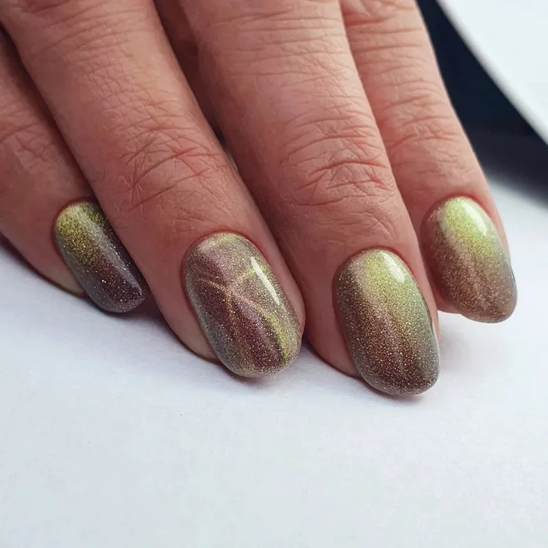 NAILVANA Géllakk - Cat Eye 012