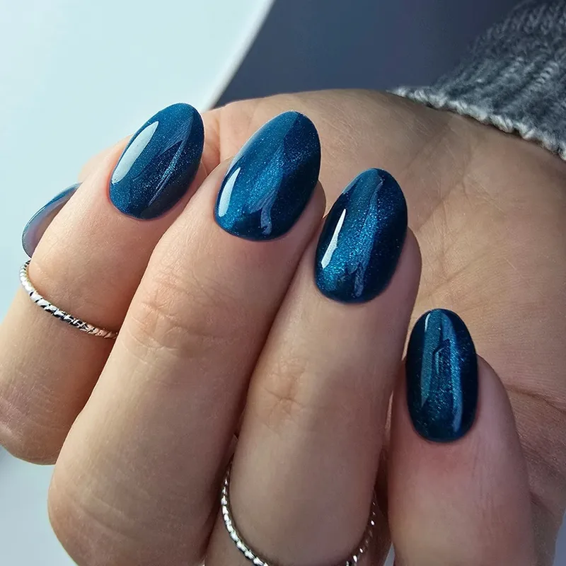 NAILVANA Géllakk - Cat Eye 005