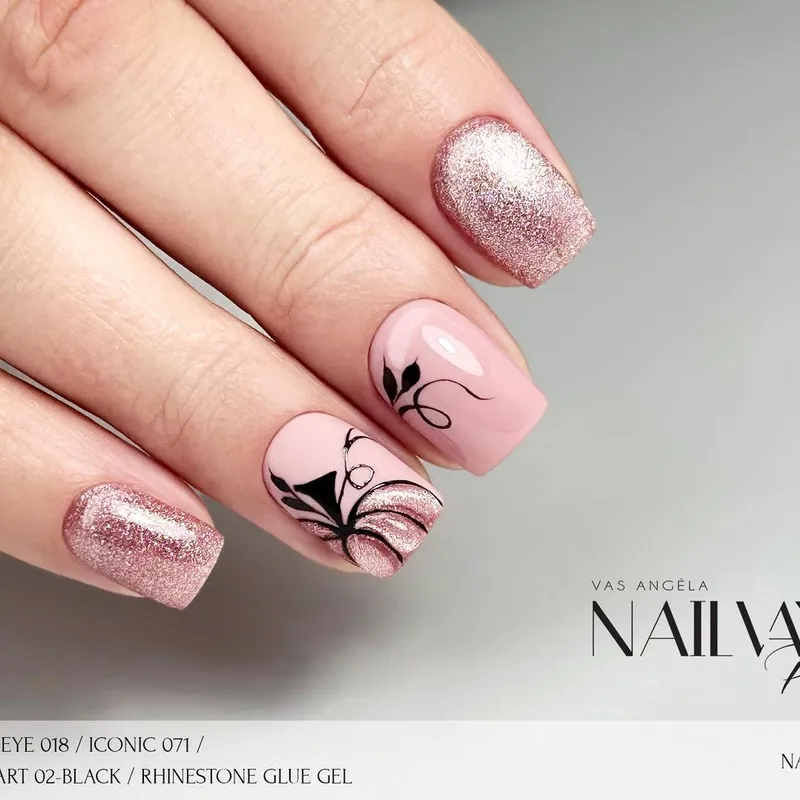 NAILVANA Géllakk - Iconic 071
