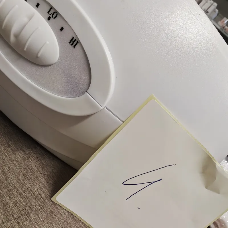 ESZTÉTIKAI HIBÁS #4 - XXL Kéz-és lábápoló Paraffingép 300W - kezdő szettel (hiba a további képeknél)