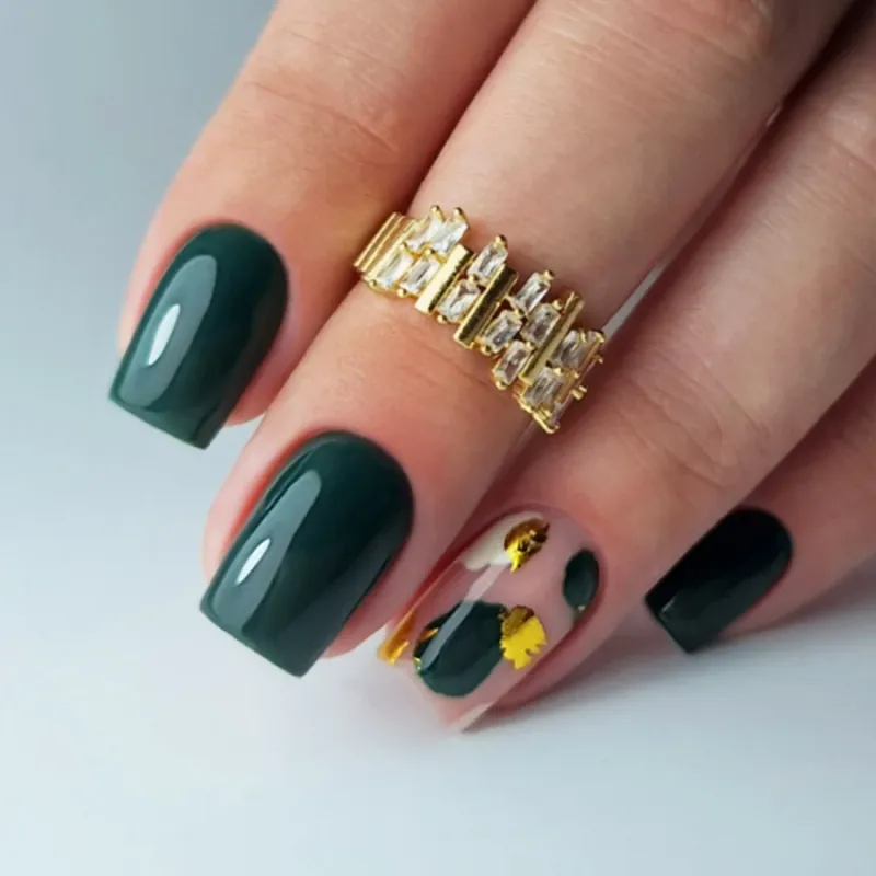 NAILVANA Géllakk - Iconic 087