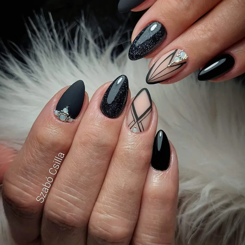 Venalisa UV/LED Gél Lakk Black No.911 7.5 ml