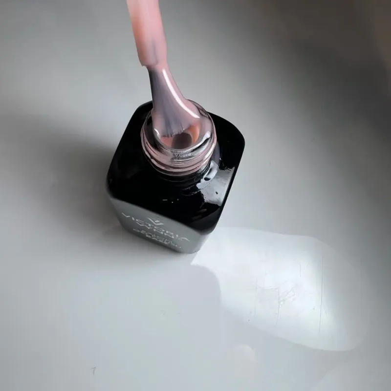 Victoria Vynn Mega Base 8ml - Beige