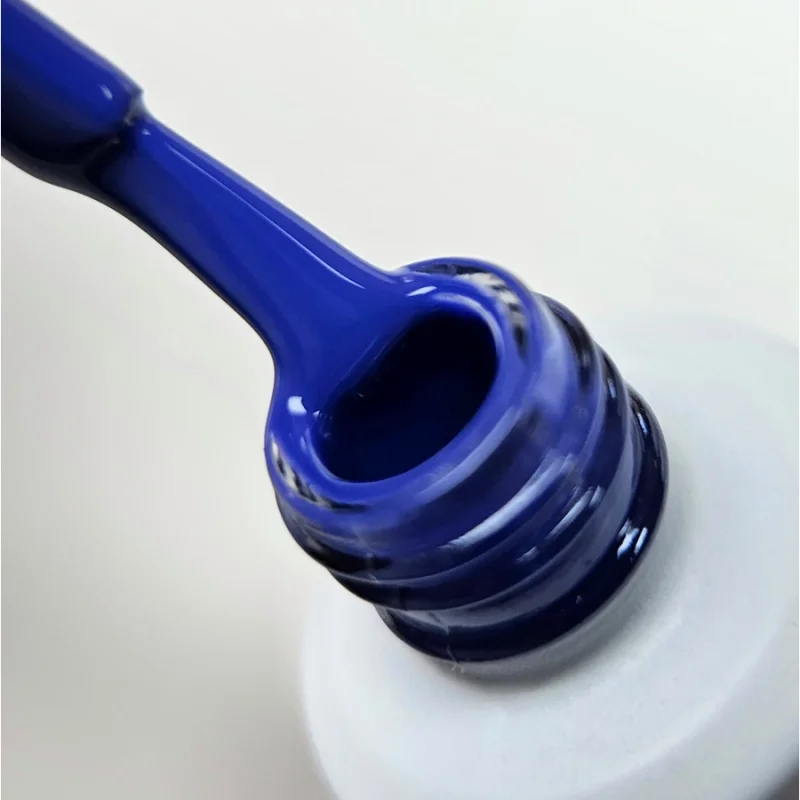 NAILVANA Géllakk - Iconic 077