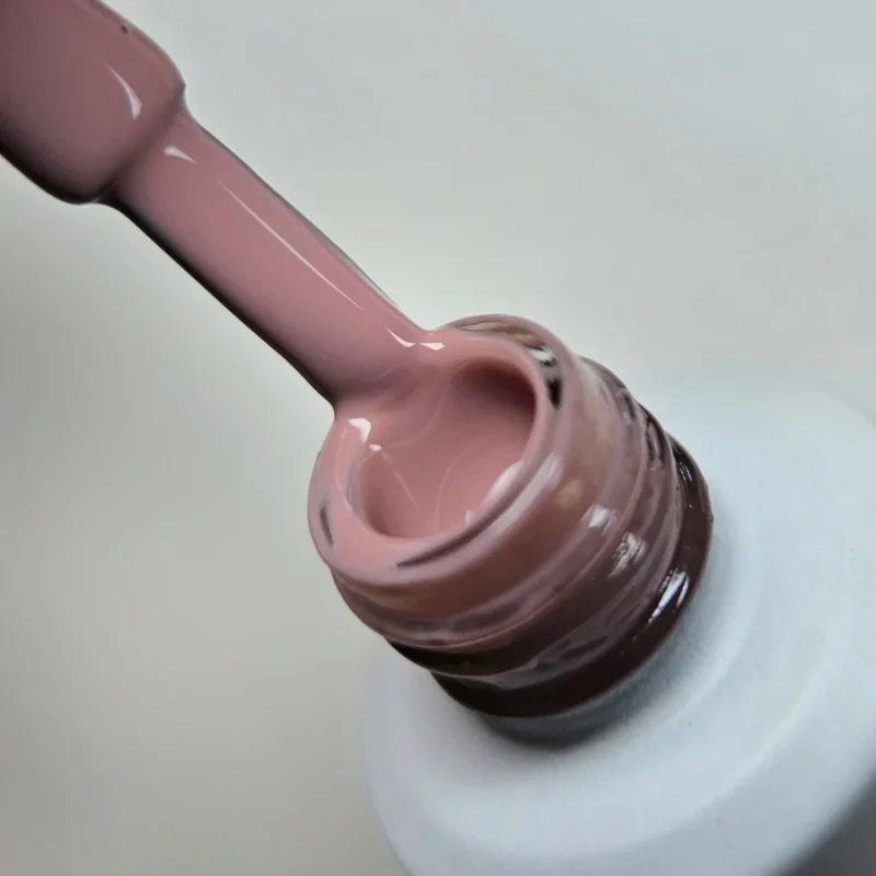 NAILVANA Géllakk - Iconic 081