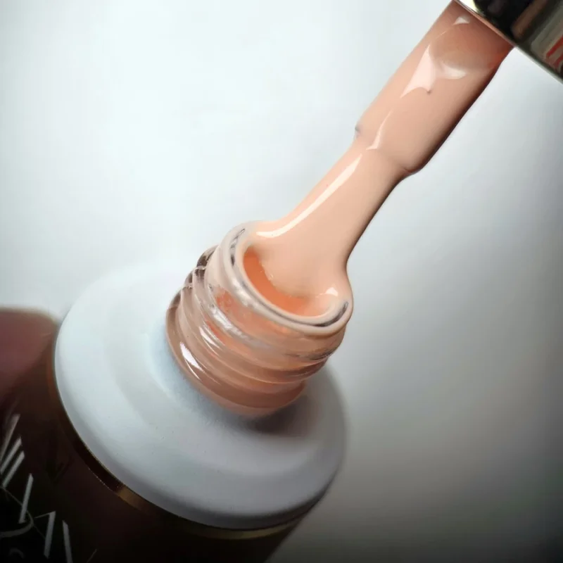 NAILVANA Géllakk - Iconic 065