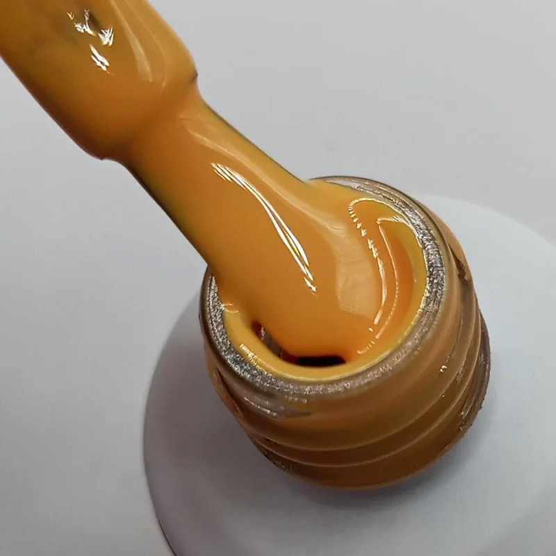 NAILVANA Géllakk - Iconic 063