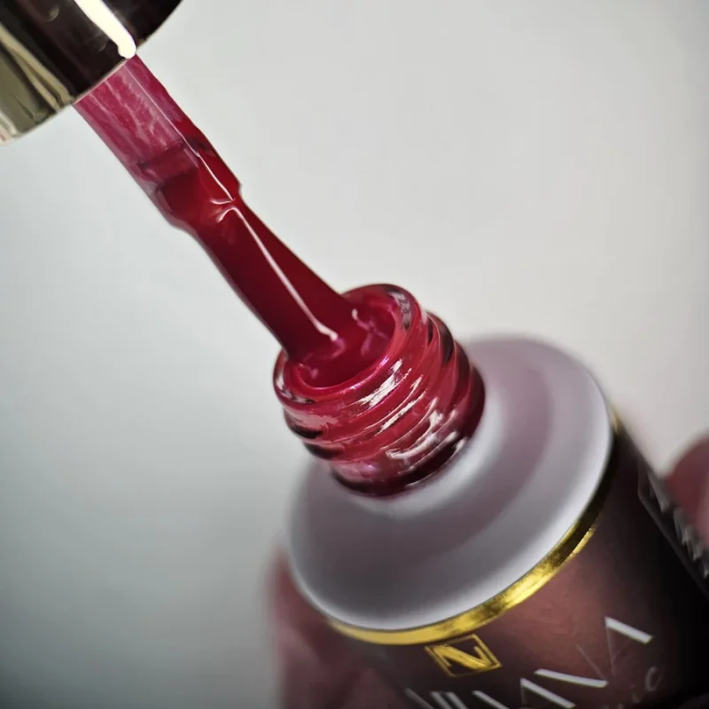 NAILVANA Géllakk - Iconic 005