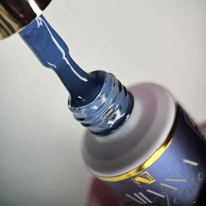 NAILVANA Géllakk - Iconic 016