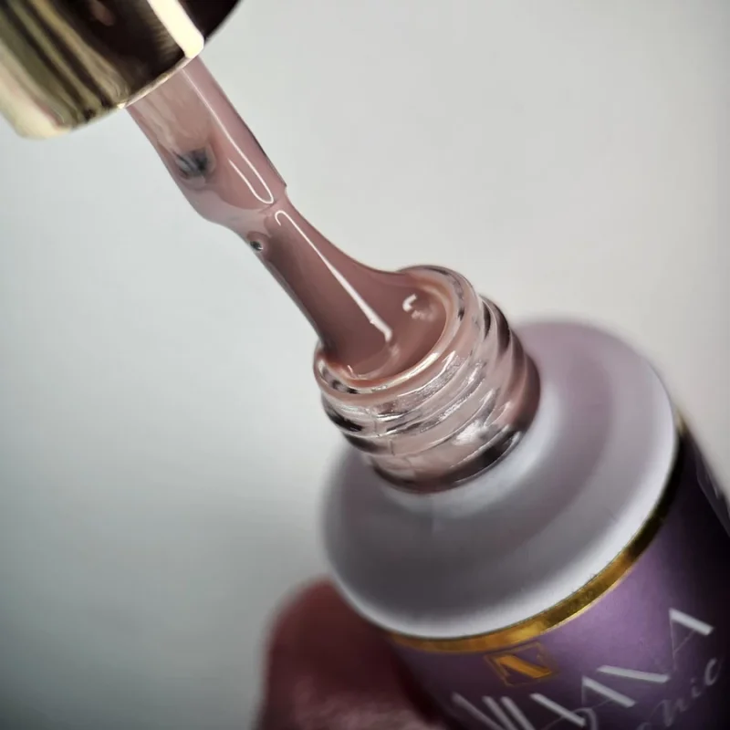 NAILVANA Géllakk - Iconic 034