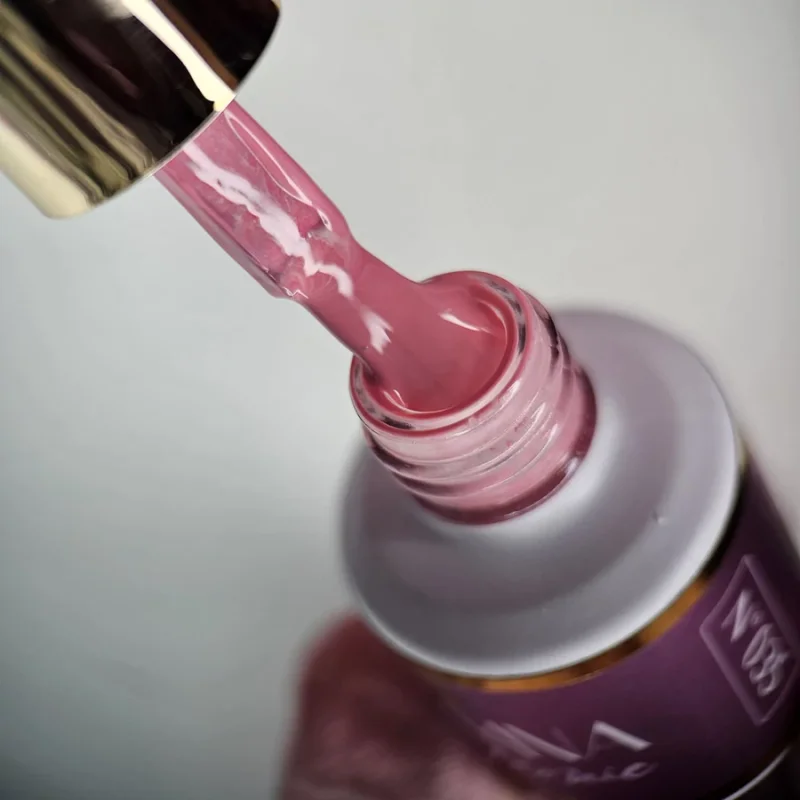 NAILVANA Géllakk - Iconic 035