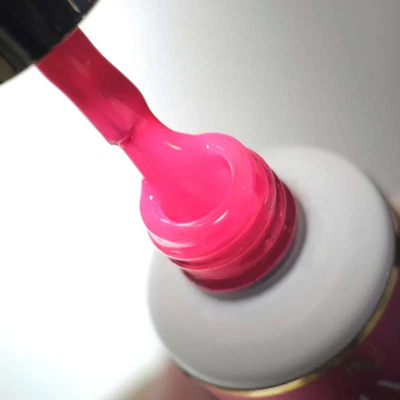 NAILVANA Géllakk - Iconic 051