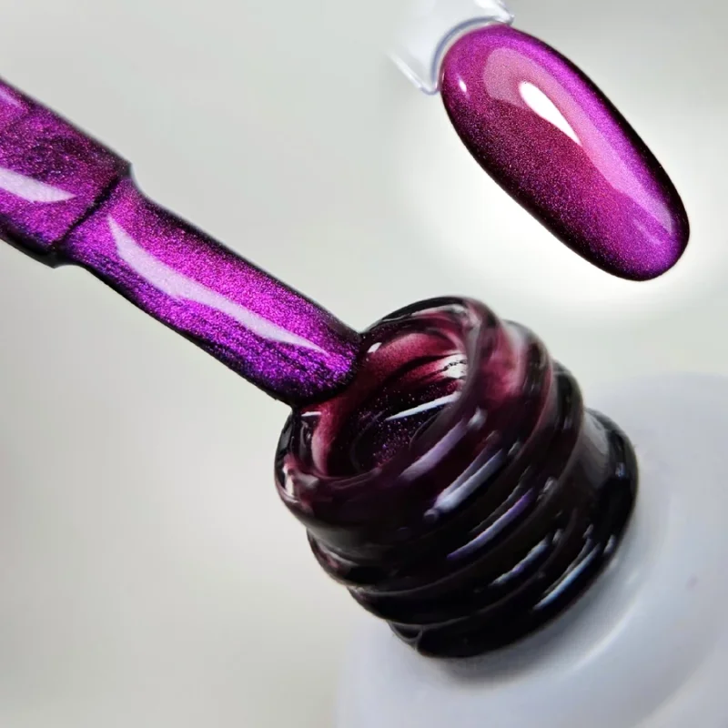 NAILVANA Géllakk - Cat Eye 044