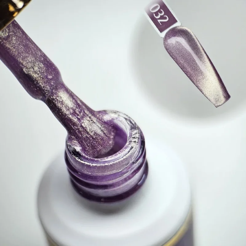 NAILVANA Géllakk - Cat Eye 032