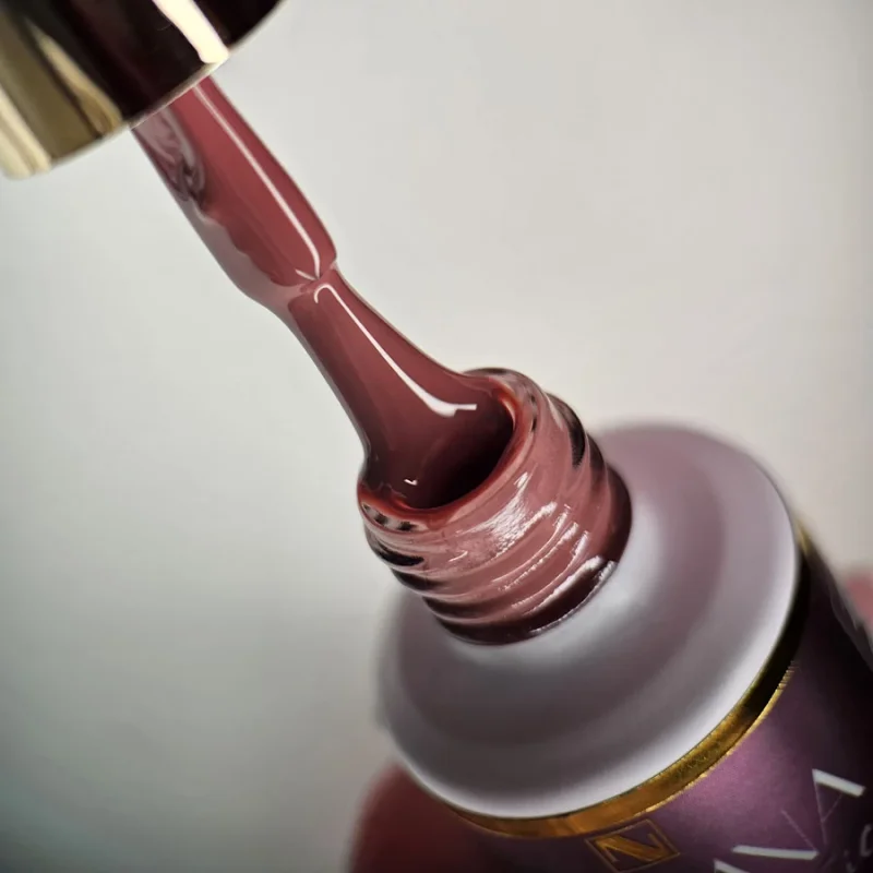 NAILVANA Géllakk - Iconic 021