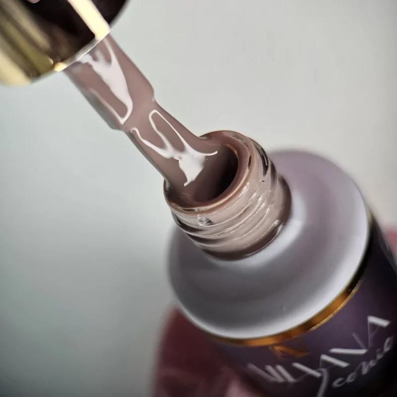 NAILVANA Géllakk - Iconic 032