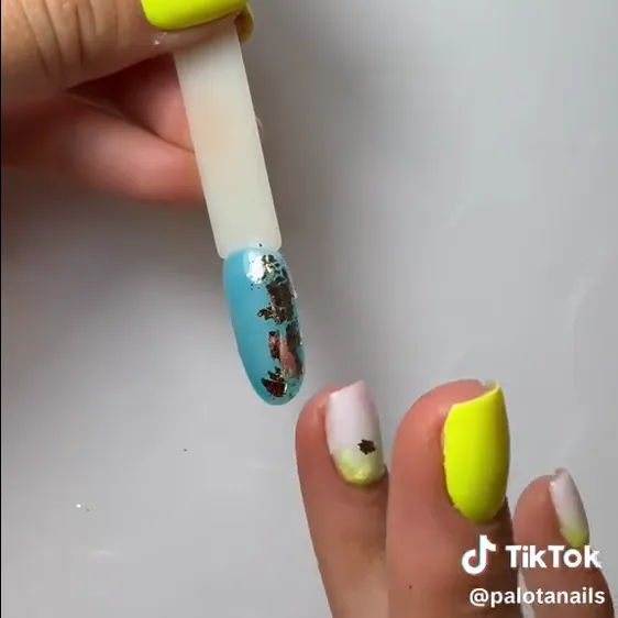 Füstfólia beépítése világoskék jelly színbe