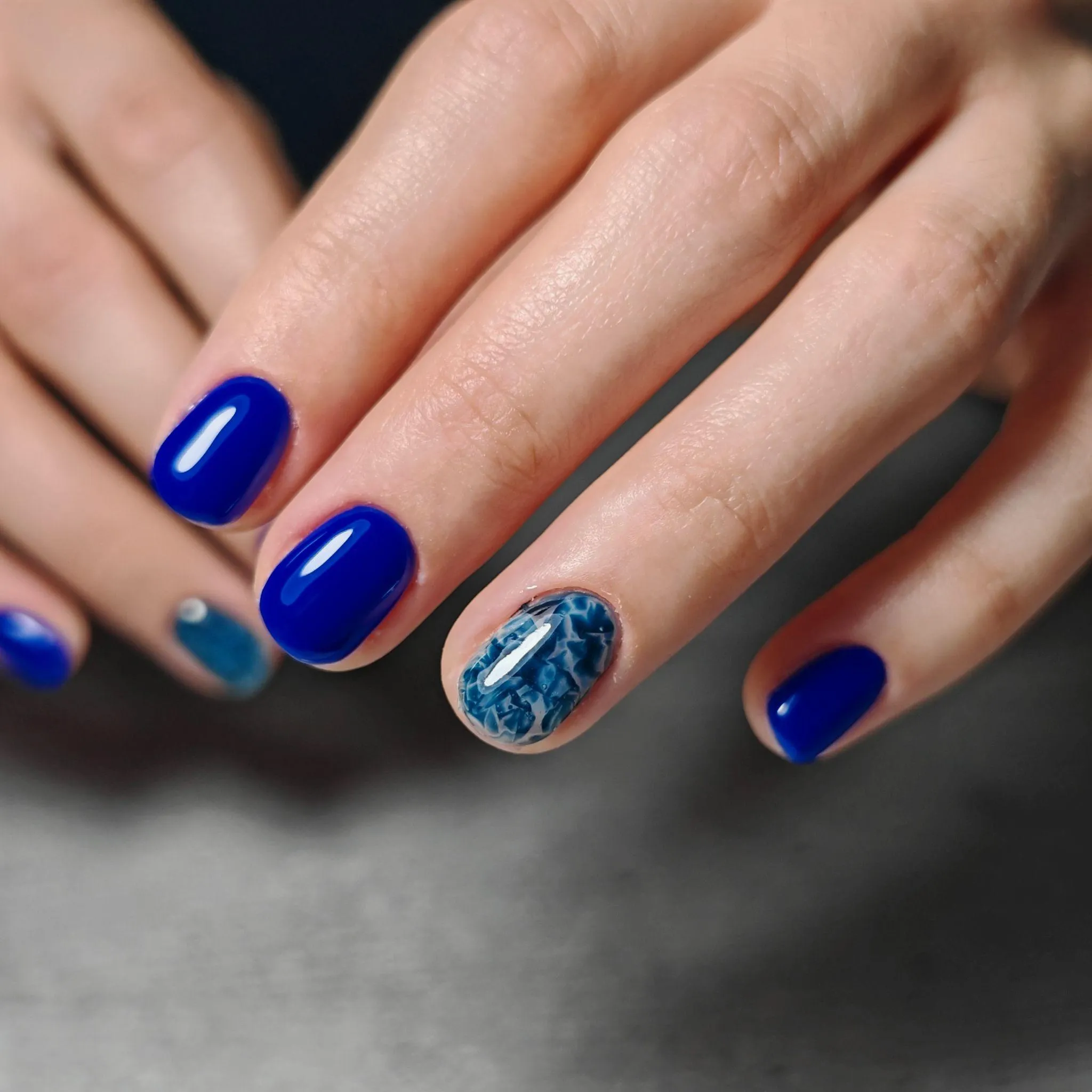 Üvegszilánk hatás építőzselével - 3D nail art design