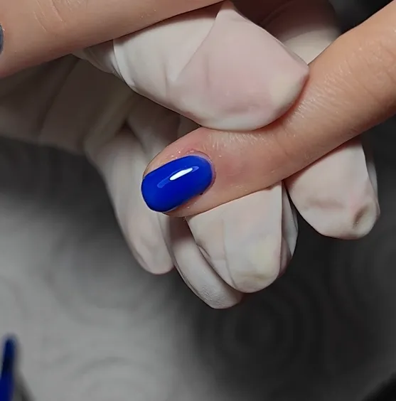 Trubuty 041 kék szín a többi köröm
