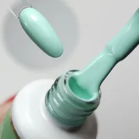 NAILVANA Géllakk - Iconic 095