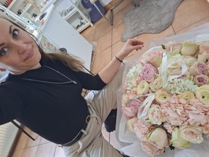 Mónika Chovån