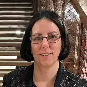 Eszti