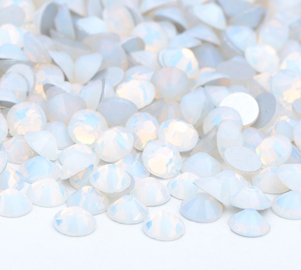 Körömdíszítő kristálykő mix - White Opal 300 db