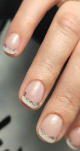 Emőke Lukács nailartist,oktató