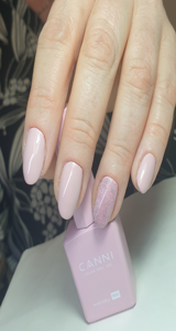 Beauty nails by Erika