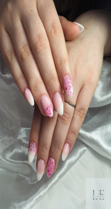 Nails by Eszti