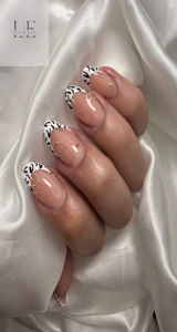 Nails by Eszti