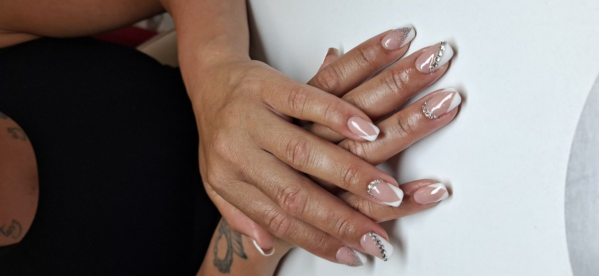 Saru Aliz  munkája 1