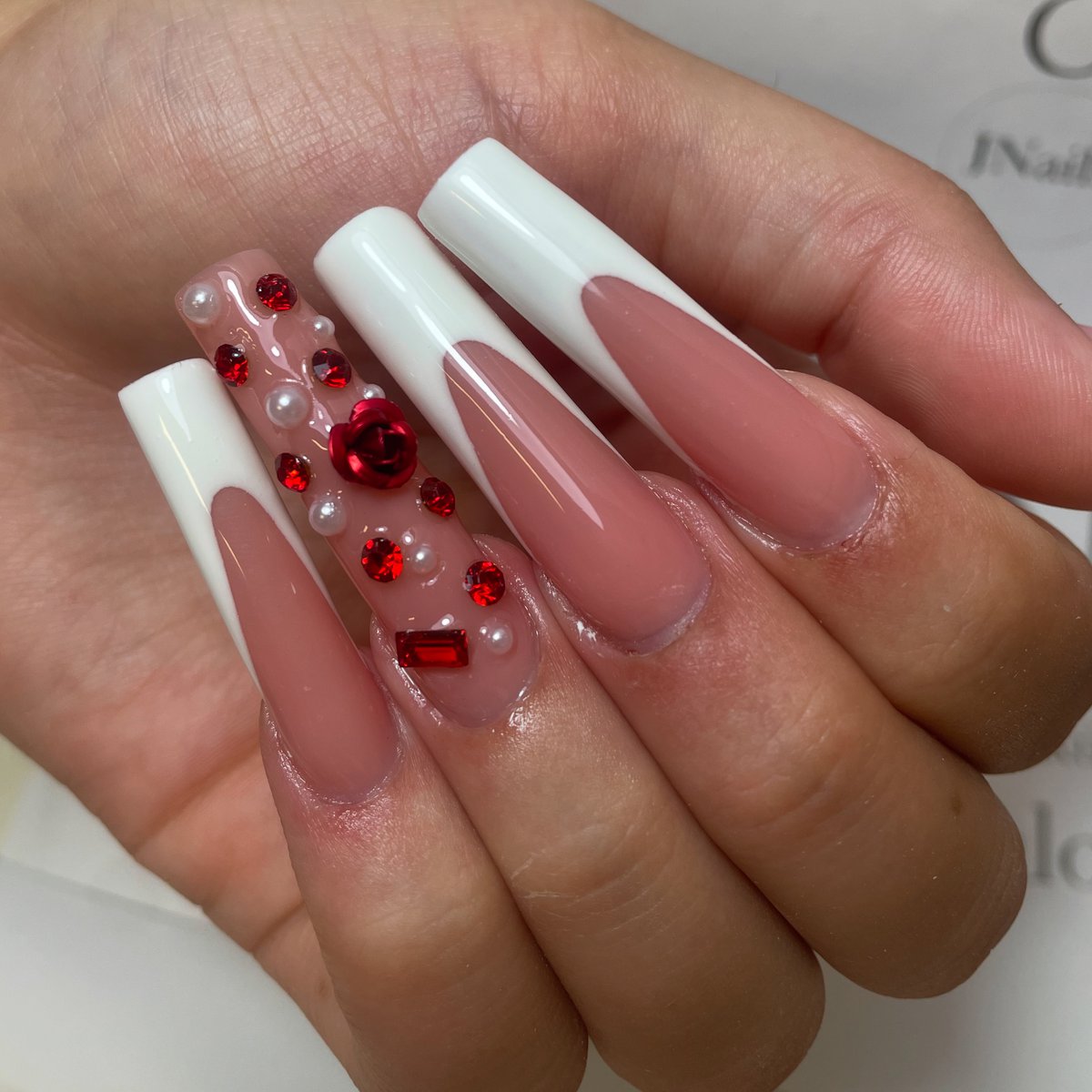 Jankó Nikolett Mesterleveles műkörömépítő lábápoló pedikűrös munkája 2