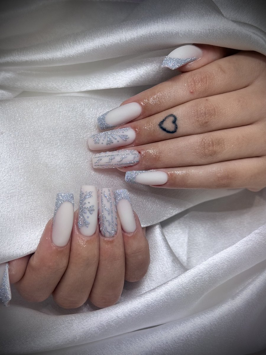 Karácsony-Baki Kitti munkája 1