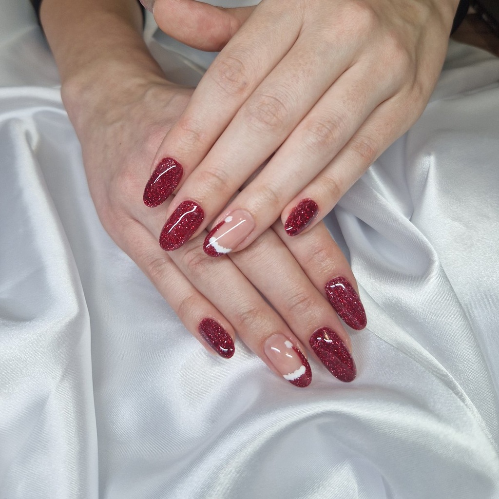 Oláh Flóra munkája 8