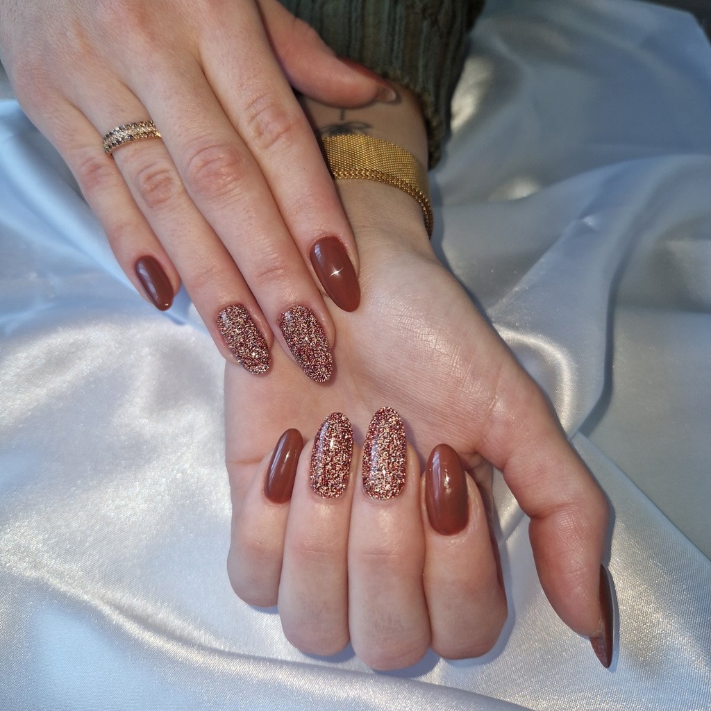 Oláh Flóra munkája 6