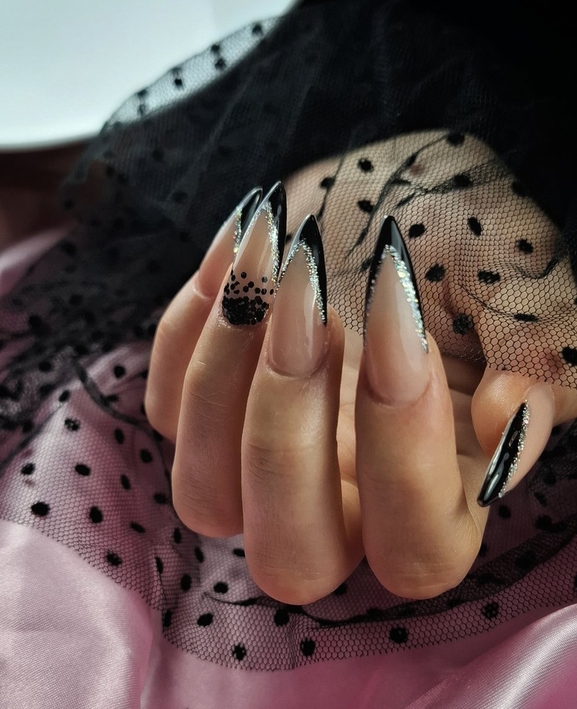 Saru Aliz  munkája 4