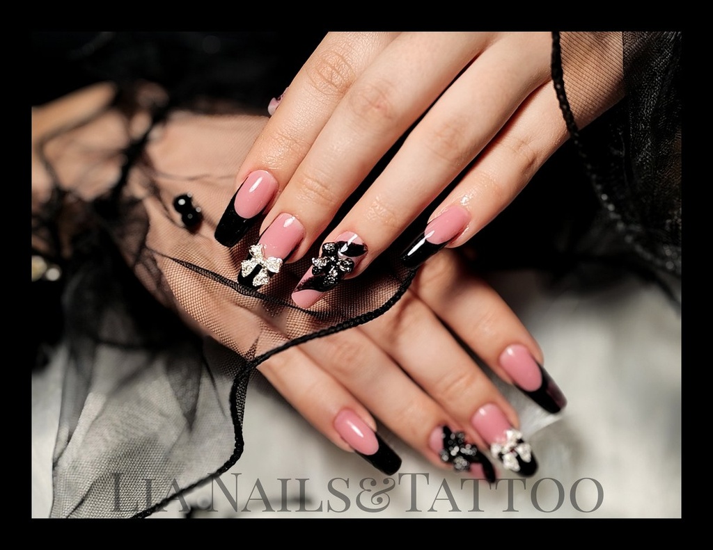 Bánréviné Akom Iuliana  munkája 2